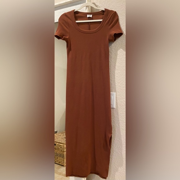 Cotton On ribbed short sleeve tee MIDI Dress in color Vintage Brown - Size M - Picture 5 of 14